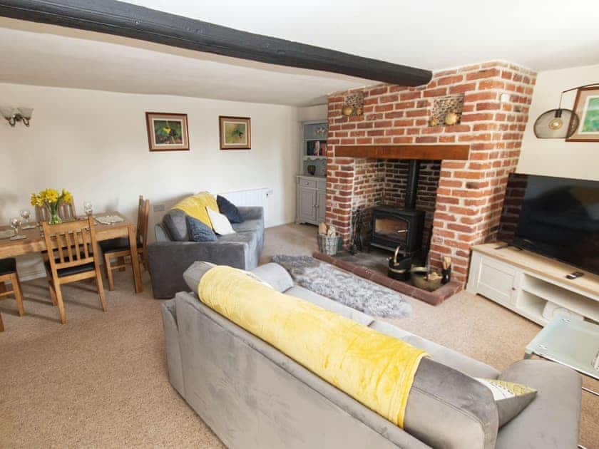 Living room/dining room | The Roost, Northrepps