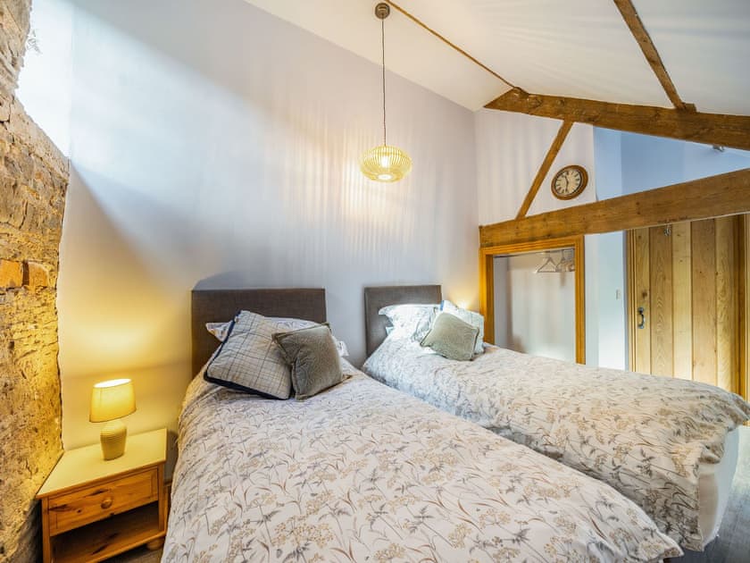 Twin bedroom | Horsecroft - East View Farm, Westbrook