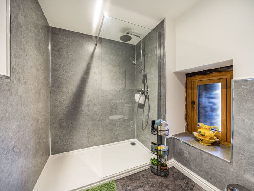 Shower room | Horsecroft - East View Farm, Westbrook