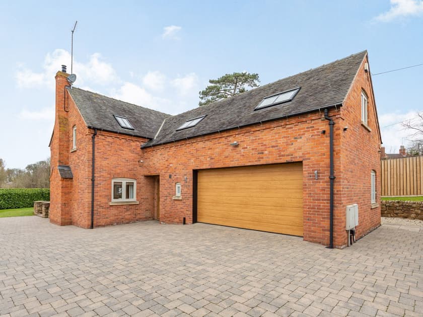 Exterior | The Continent, Ticknall, near Derby