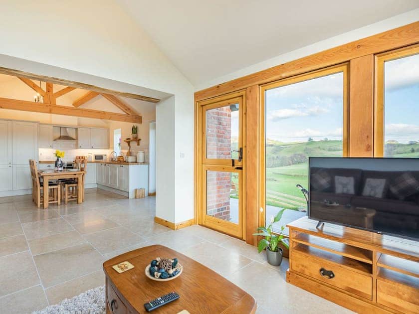 Open plan living space | Meg’s Rest, Bettws Cedewen