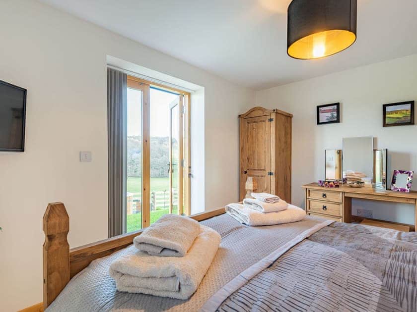 Double bedroom | Meg’s Rest, Bettws Cedewen
