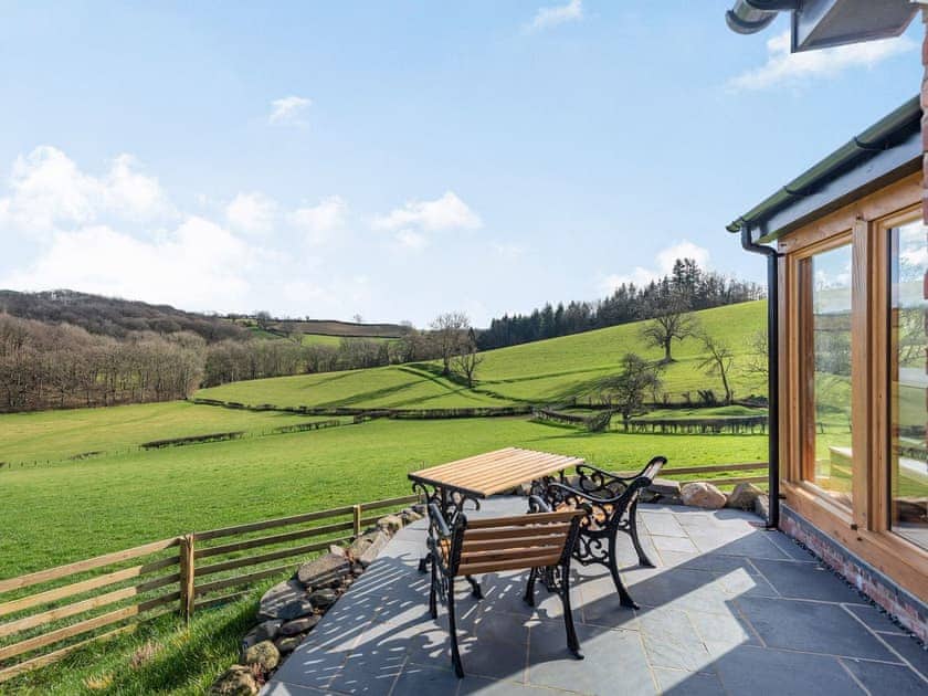 Sitting-out-area | Meg’s Rest, Bettws Cedewen
