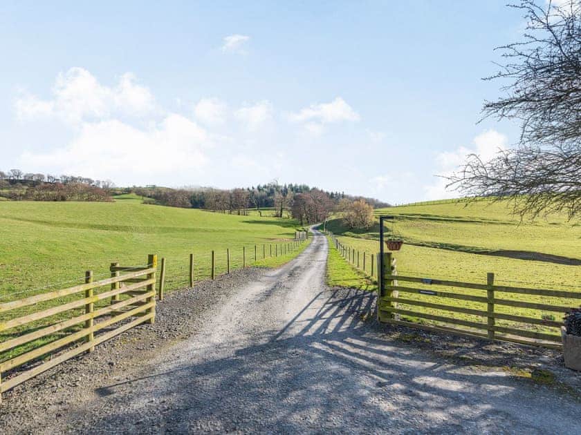 Surrounding area | Meg’s Rest, Bettws Cedewen