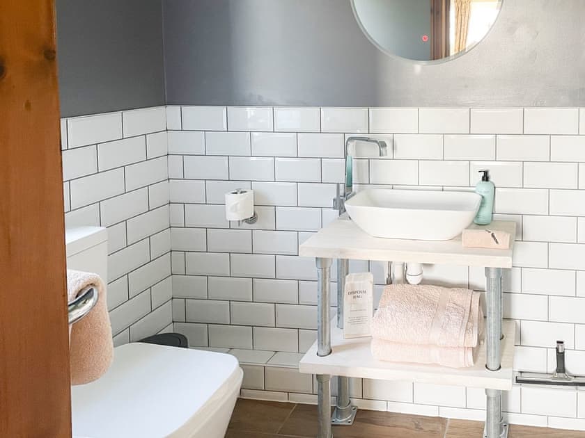 Shower room | Eastfield Cottage, Leven, near Beverley