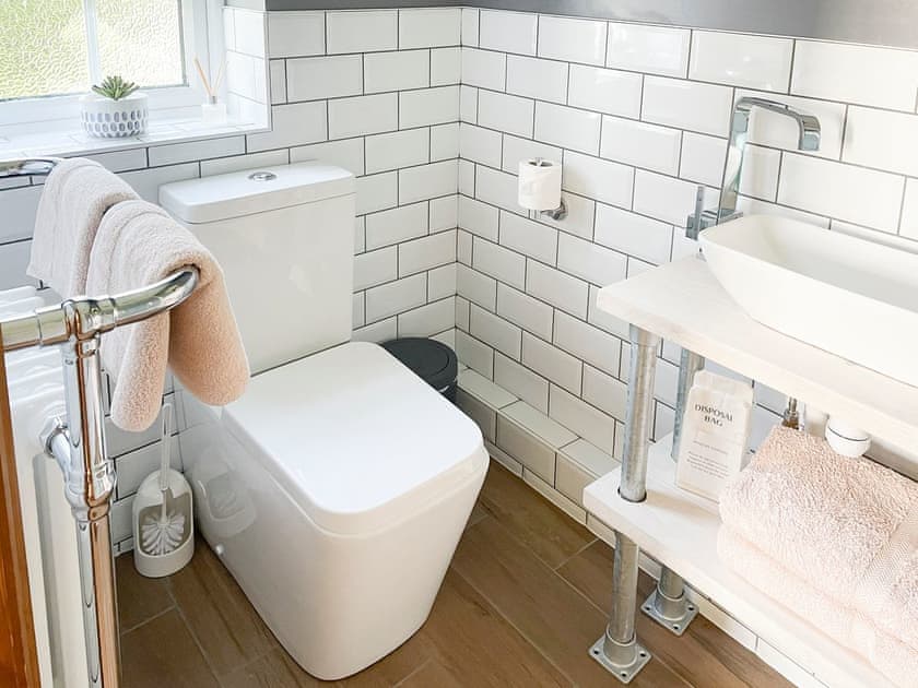 Shower room | Eastfield Cottage, Leven, near Beverley