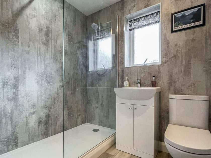 Shower room | Ferry View, Oban