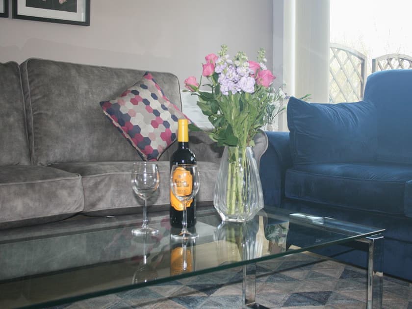 Comfortable living area | Chestnut Lodge, Somerford Keynes