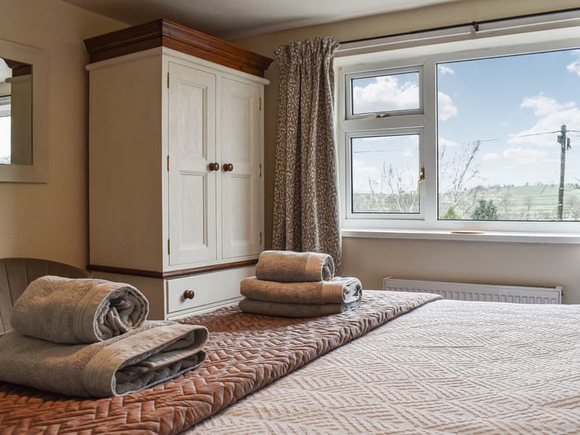 Double bedroom | Low View, Buxton
