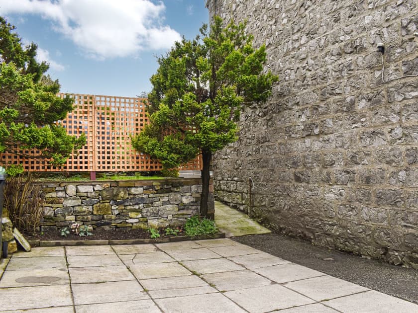 Patio | Low View, Buxton