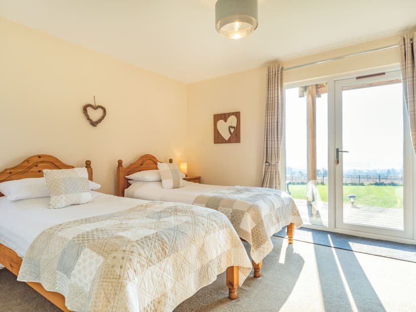 Twin bedroom | Huntercrook Lodge - Huntercrook, Hunter Crook, Bardon Mill
