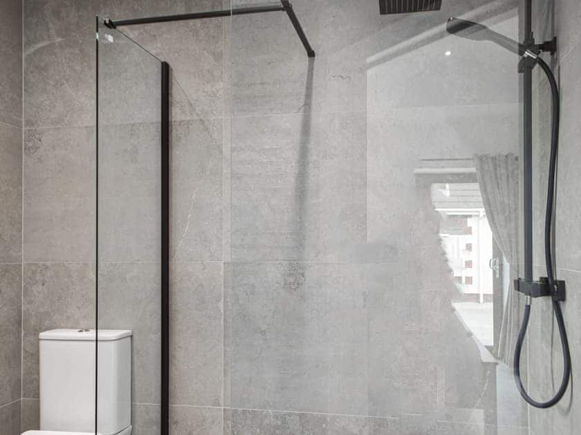 Bathroom | Hafan Gwyn - Cardigan Bay Cottages, Felinwynt, near Cardigan