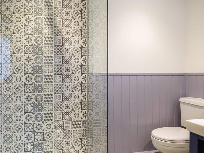 Bathroom | Middle Hanter - Acre Luxury Lodges, Stanner, near Kington