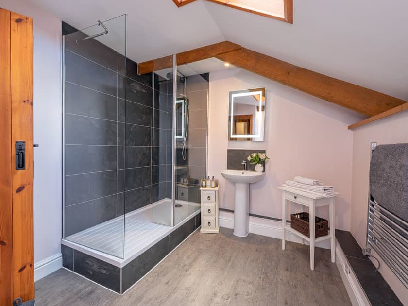 Shower room | The Granary - Somerset Country Escape, Wrantage, near Taunton