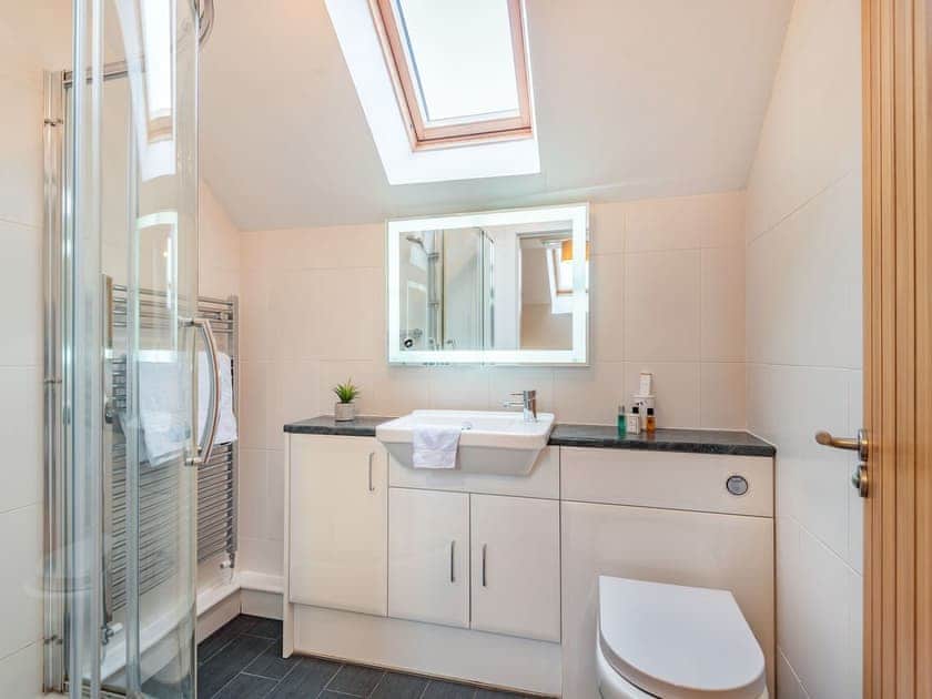 Shower room | Yr Efail - Penrhyn Farm Cottages, Llanfwrog, near Holyhead