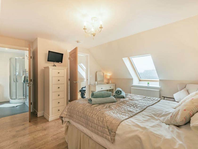 King bedroom | Y Beudy - Penrhyn Farm Cottages, Llanfwrog, near Holyhead