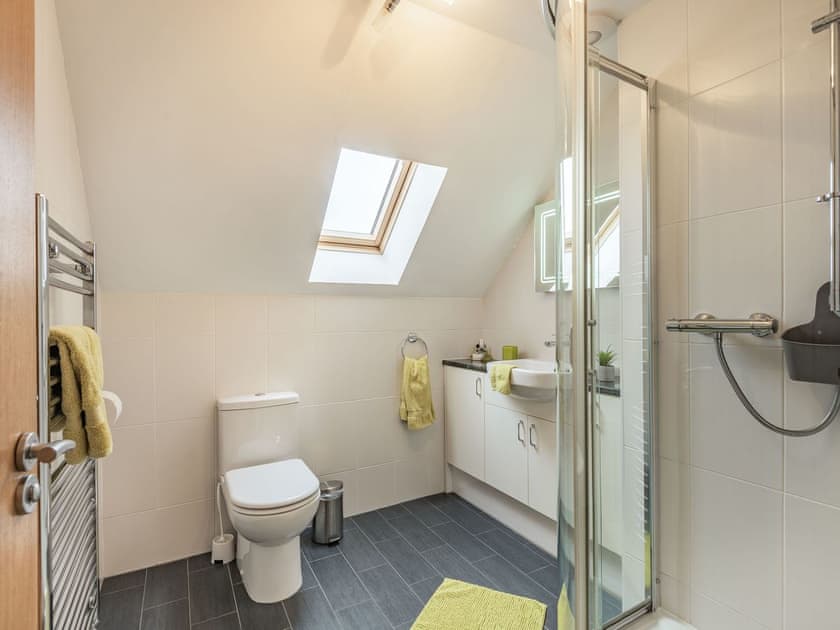Shower room | Cwt Drecs - Penrhyn Farm Cottages, Llanfwrog, near Holyhead
