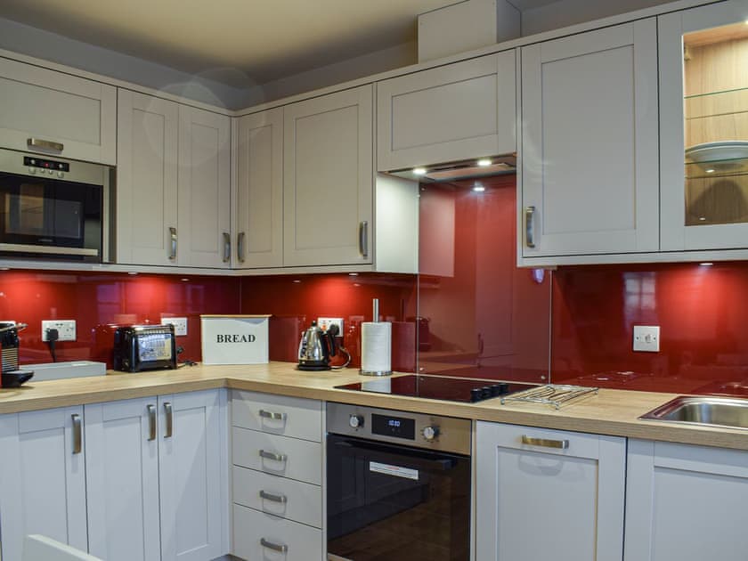 Kitchen | Kingfisher Cottage - Kinnaird Estate Cottages, By Dunkeld, Pitlochry