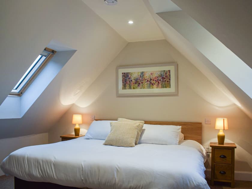 Double bedroom | Kingfisher Cottage - Kinnaird Estate Cottages, By Dunkeld, Pitlochry
