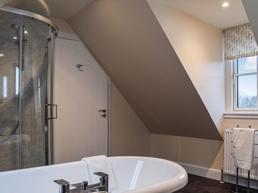 Bathroom | Kingfisher Cottage - Kinnaird Estate Cottages, By Dunkeld, Pitlochry