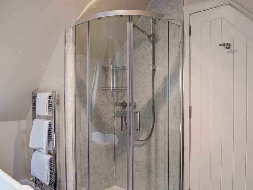 Bathroom | Kingfisher Cottage - Kinnaird Estate Cottages, By Dunkeld, Pitlochry
