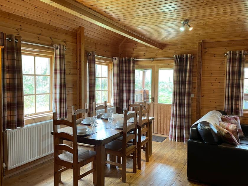 Dining Area | Sun Rise Lodge No. 10, Llanbedr