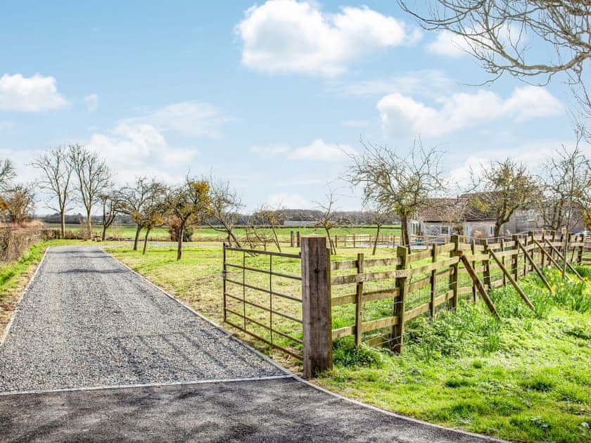 Setting | Old Farm Barn, Southwood, near Glastonbury