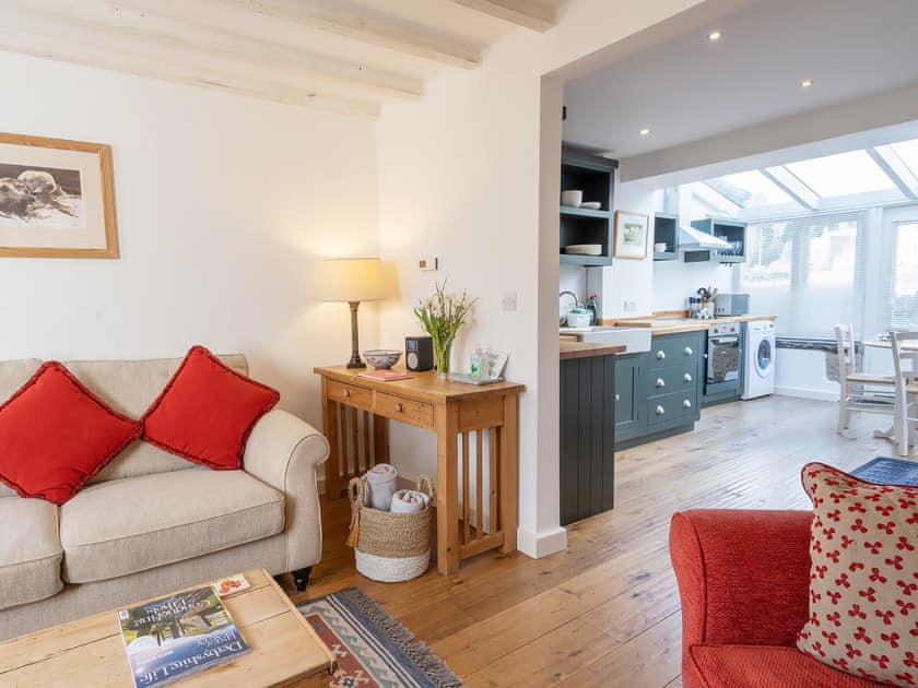 Living area | Perriwinkle Cottage, Great Longstone, near Bakewell