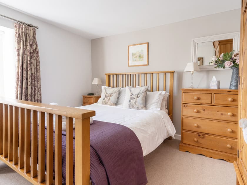 Double bedroom | Perriwinkle Cottage, Great Longstone, near Bakewell