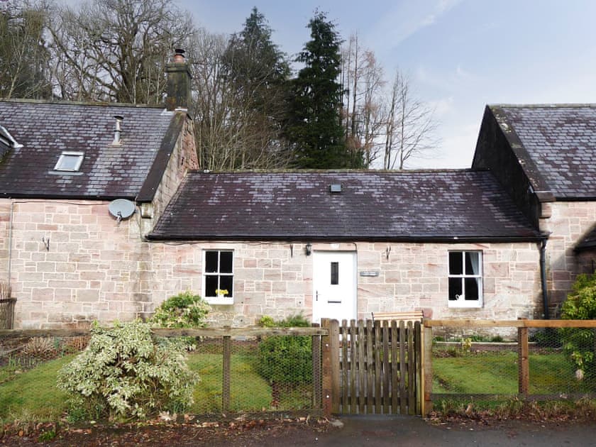 Exterior | Carron Cottage, Thornhill