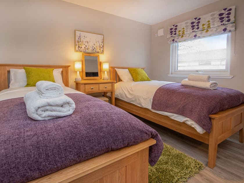 Twin bedroom | Sunnyside Culloden, Inverness