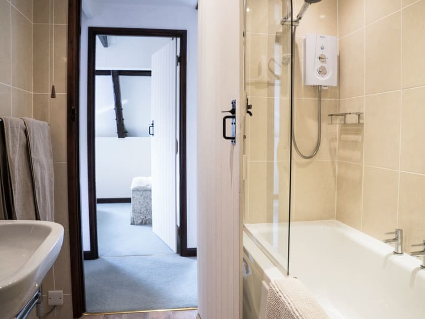 Bathroom | Bergerac Cottage - Coppers Cottages, Lyme Regis