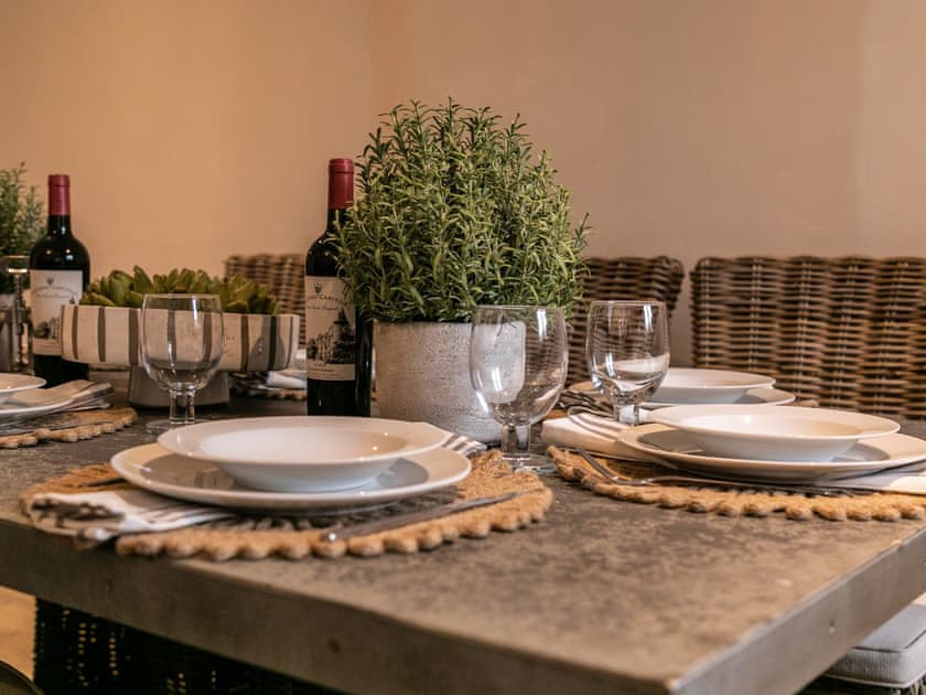 Dining room | Yew Tree Cottage, Willsersey, near Broadway