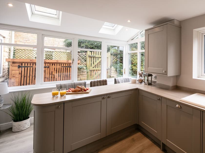 Kitchen | Yew Tree Cottage, Willsersey, near Broadway