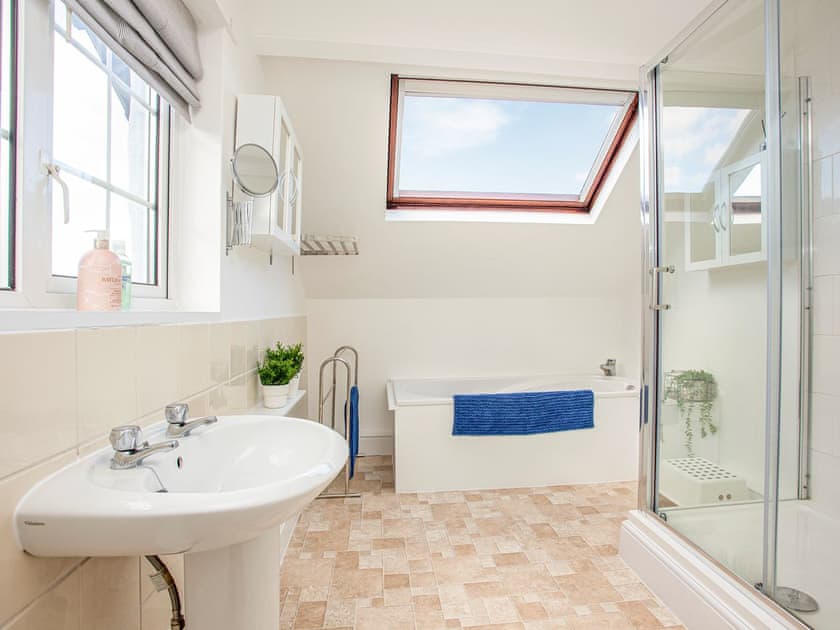 Shower room | The Old Toll House, Shaldon, near Teignmouth