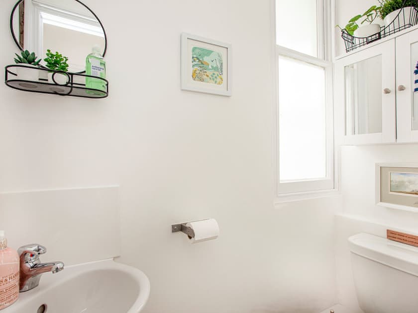 Cloakroom toilet  | The Old Toll House, Shaldon, near Teignmouth