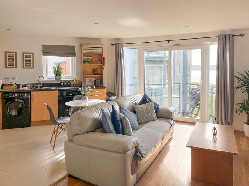 Open plan living space | Heddfan, Heddfan, Millenium Quay