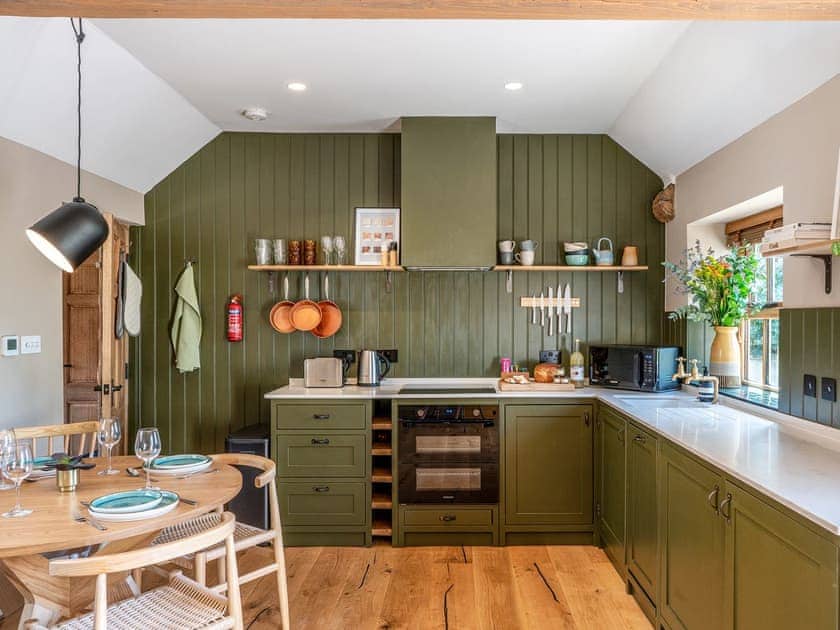 Kitchen | South Stable - The Stables at Crabtree Farm, Hastingleigh