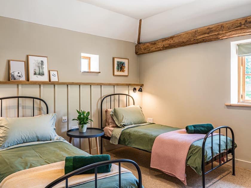 Twin bedroom | South Stable - The Stables at Crabtree Farm, Hastingleigh