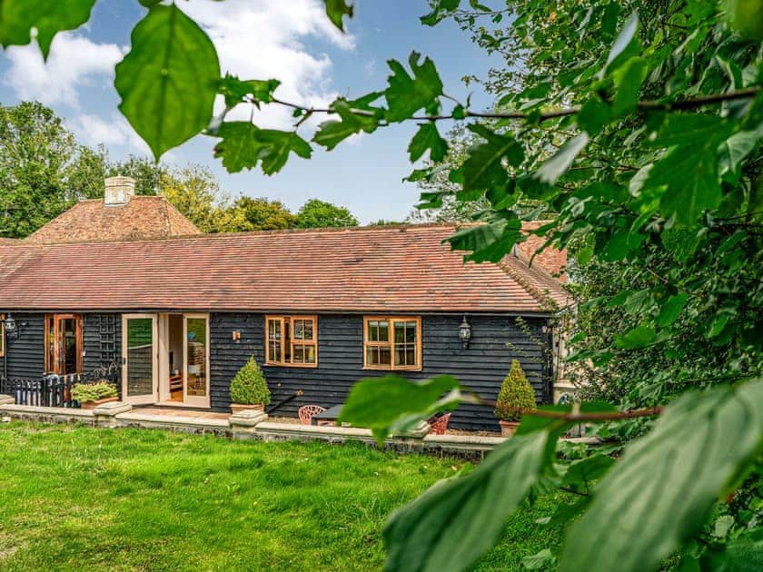 Exterior | South Stable - The Stables at Crabtree Farm, Hastingleigh