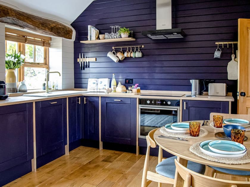 Kitchen/diner | North Stable at Crabtree Farm - The Stables at Crabtree Farm, Hastingleigh