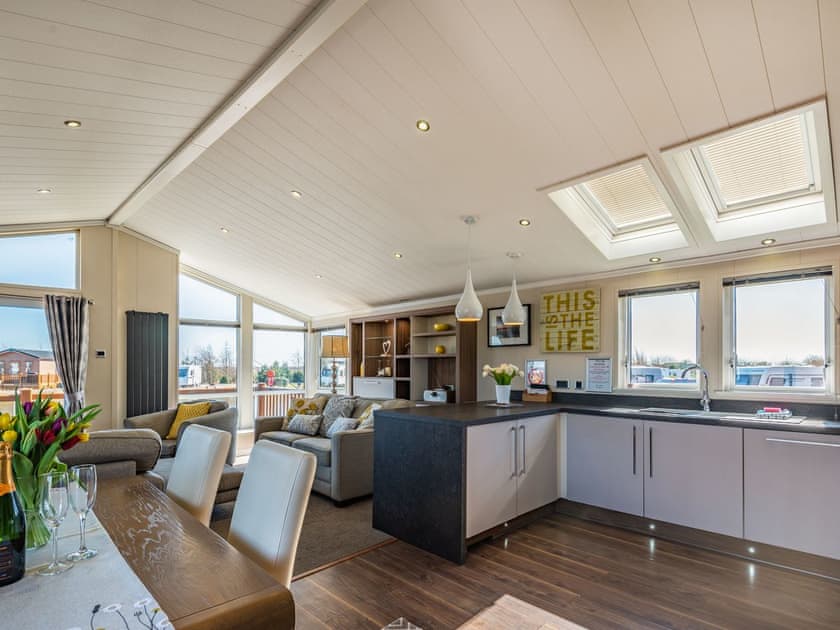 Open plan living space | Buff Lake - The Laurels, Addlethorpe, near Skegness