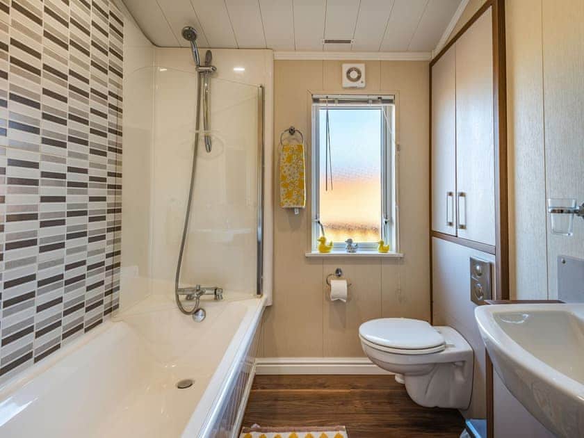 Bathroom | Buff Lake - The Laurels, Addlethorpe, near Skegness