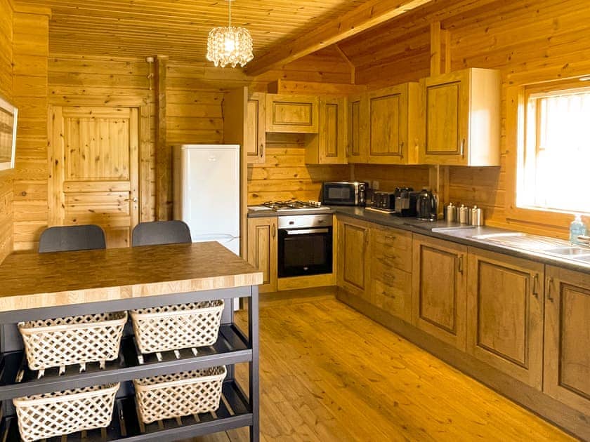 Kitchen | Sun Rise Lodge No. 10, Llanbedr