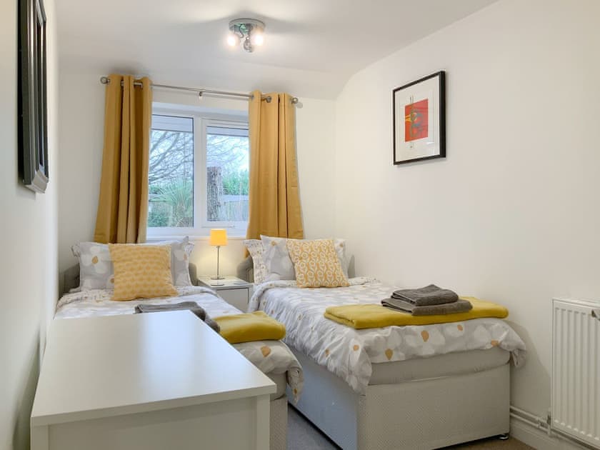 Twin bedroom | Sleepy Willow, Little Snoring, near Fakenham