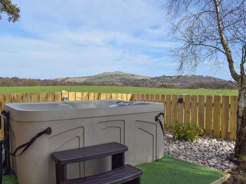 Hot tub | Pinewood Cabin, Dunfermline
