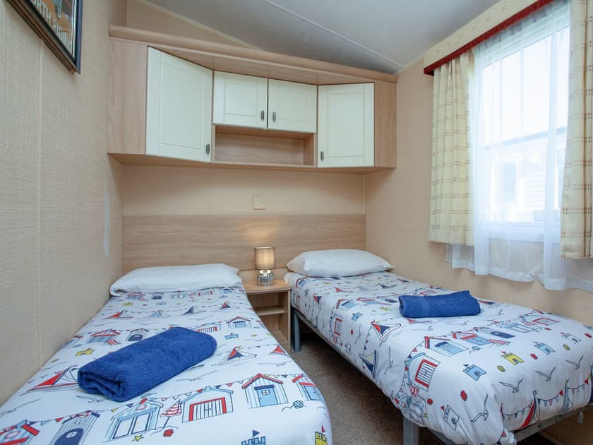 Twin bedroom | Hillside Caravan, Dawlish Warren