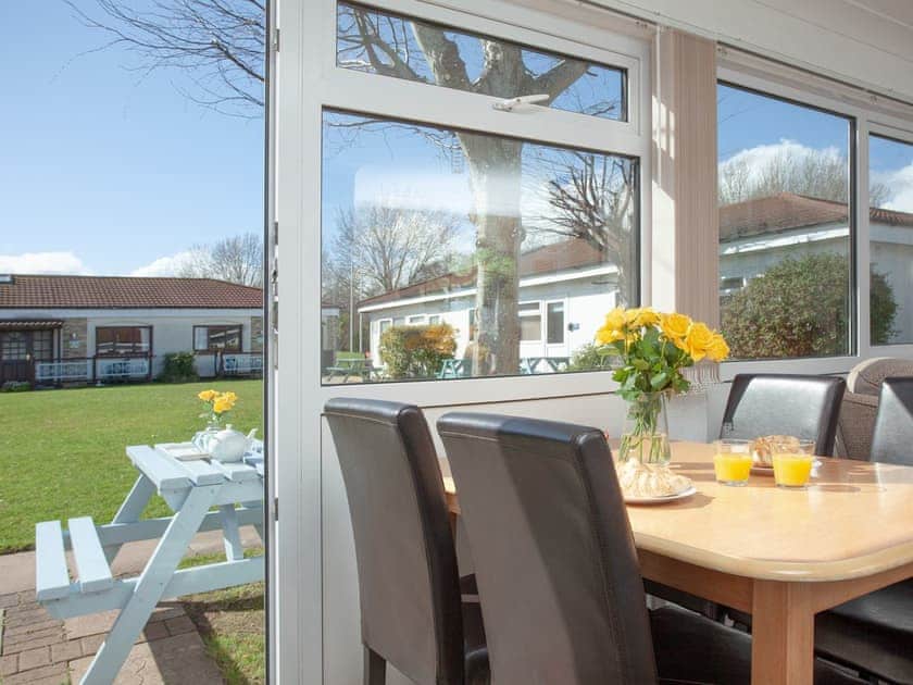 Dining Area | 311 Driftwood - Welcome Holiday Park, Dawlish