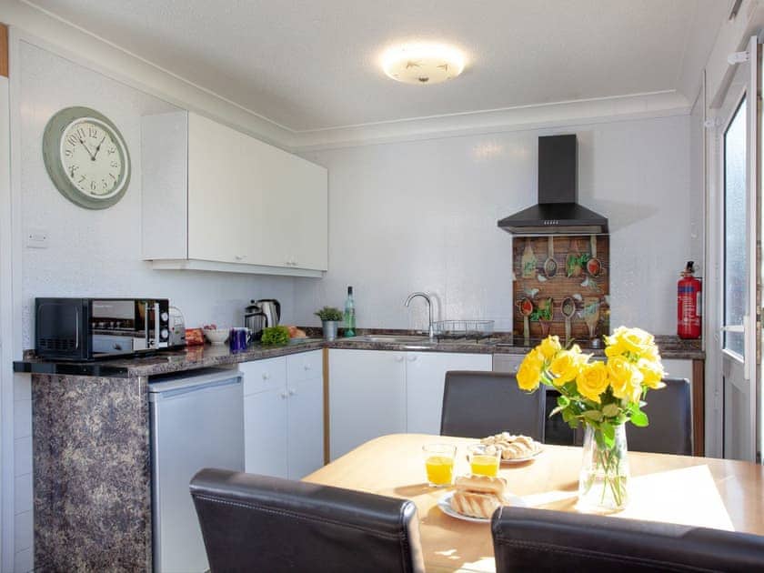 Dining Area | 311 Driftwood - Welcome Holiday Park, Dawlish