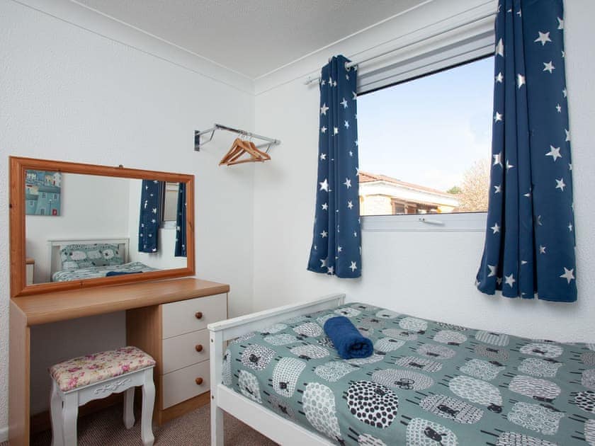 Twin bedroom | 311 Driftwood - Welcome Holiday Park, Dawlish